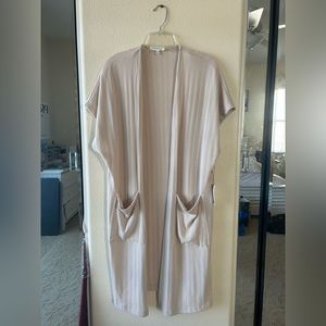 Short Sleeve Longline Knit Cardigan in Off-White